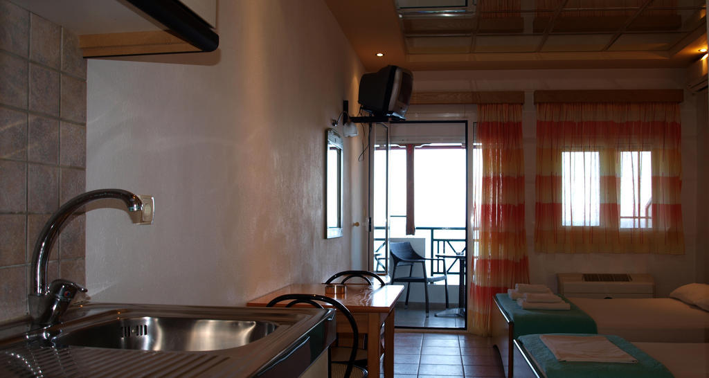 Big Blue Studios Kallithea  Quarto foto